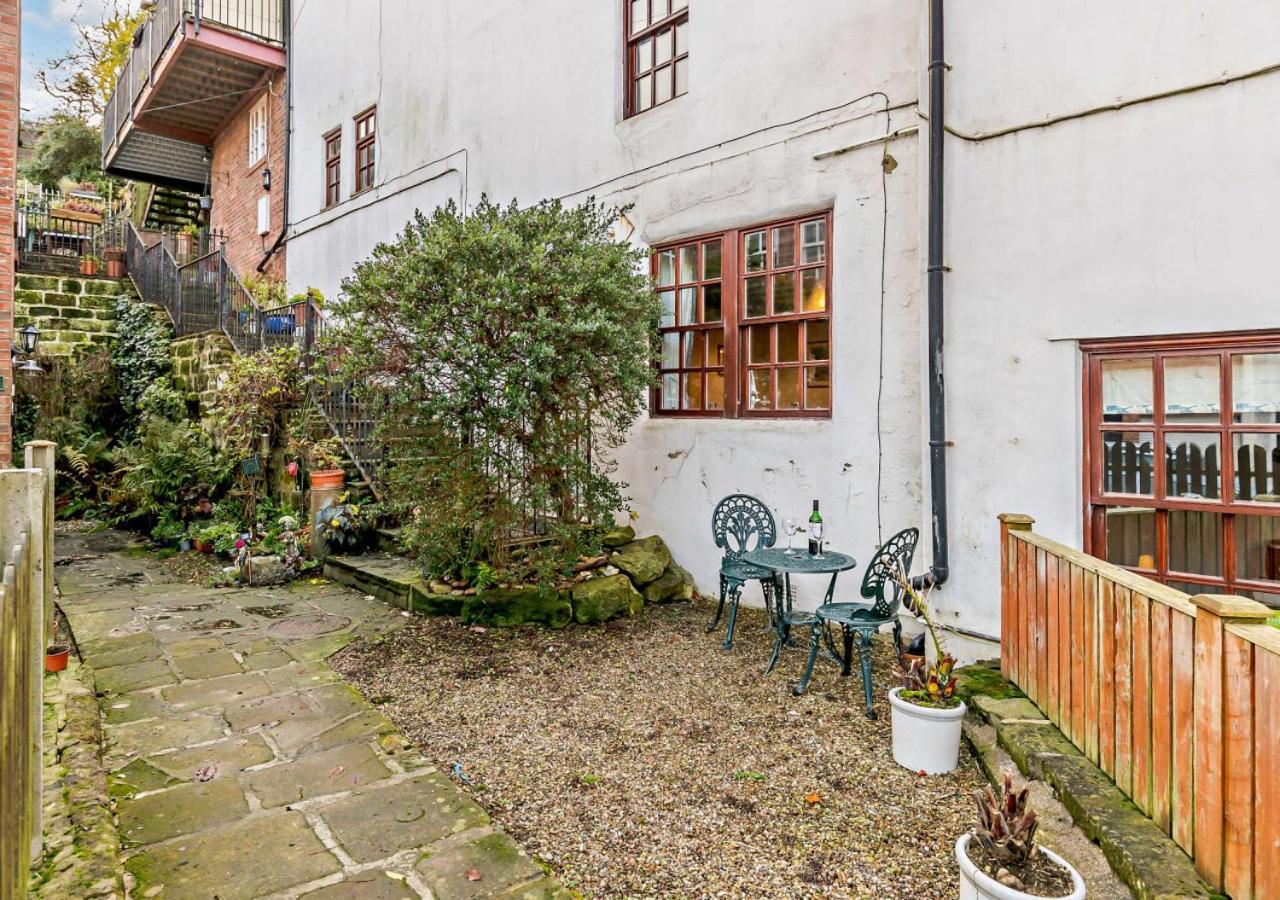 Salty Dog Cottage Whitby Exterior photo